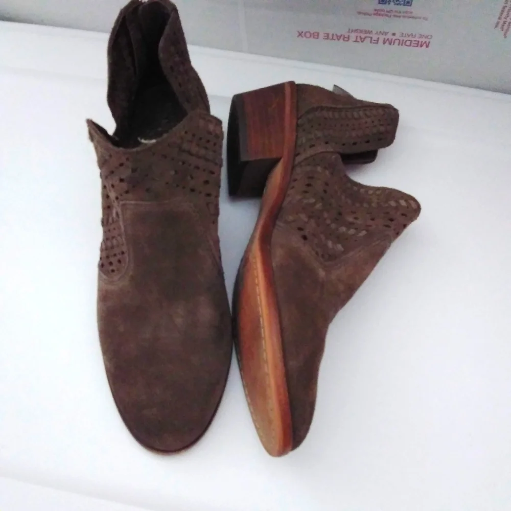 Vince Camuto Prasata Ankle Boots - Picture 1 of 13